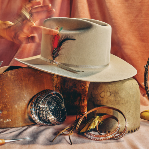 Topi Cowboy Berpotongan Crop yang Stylish